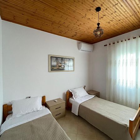 Rent Rooms Sakolli Berat Buitenkant foto